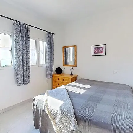 Spacious Townhouse Calas Blancas Beachside Σπίτι διακοπών *