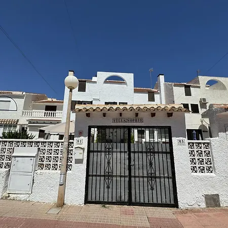 Σπίτι διακοπών Spacious Townhouse Calas Blancas Beachside Τορεβιέχα