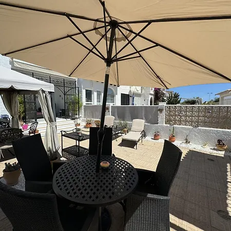 Сasa de vacaciones Spacious Townhouse Calas Blancas Beachside